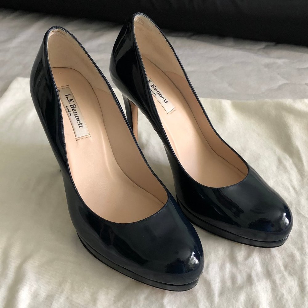 LK Bennett Navy Patent Leather Pumps - Size 40